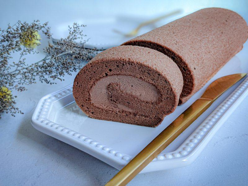 濃厚チョコレートロールケーキ　簡単レシピ　シフォン生地　ふわふわ